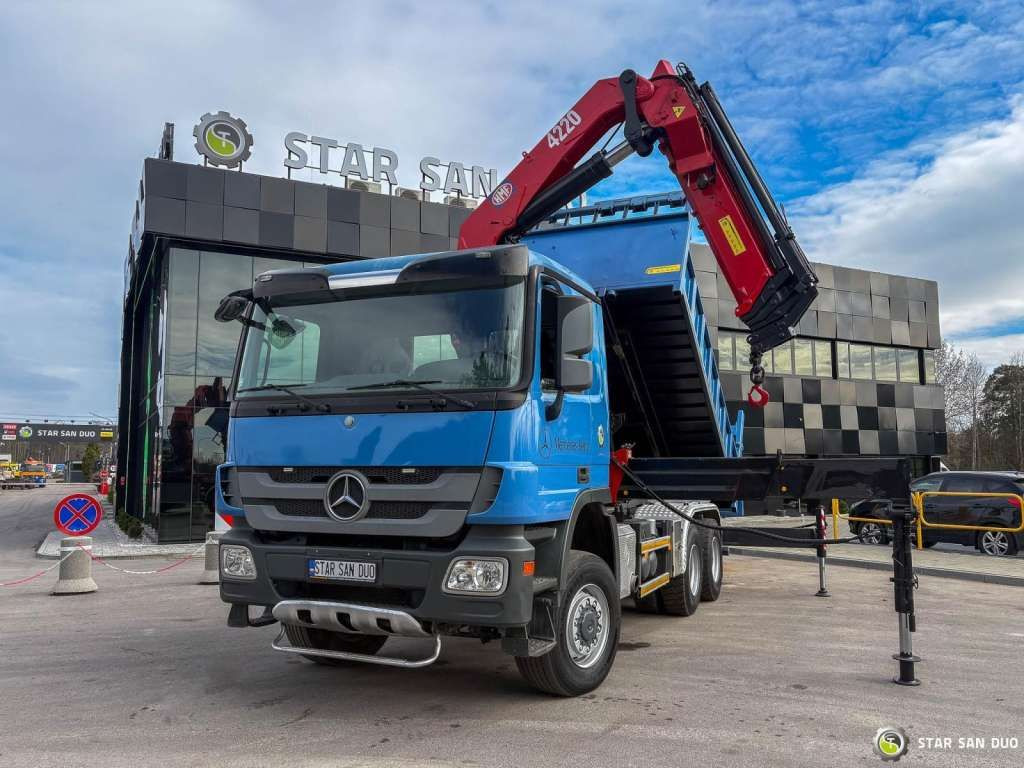 Mercedes-Benz ACTROS 3341 6x6 HMF 4220 K4 CRANE KIPPER - Автоманипулятор: фото 2 Mercedes-Benz ACTROS 3341 6x6 HMF 4220 K4 CRANE KIPPER - Автоманипулятор: фото 2