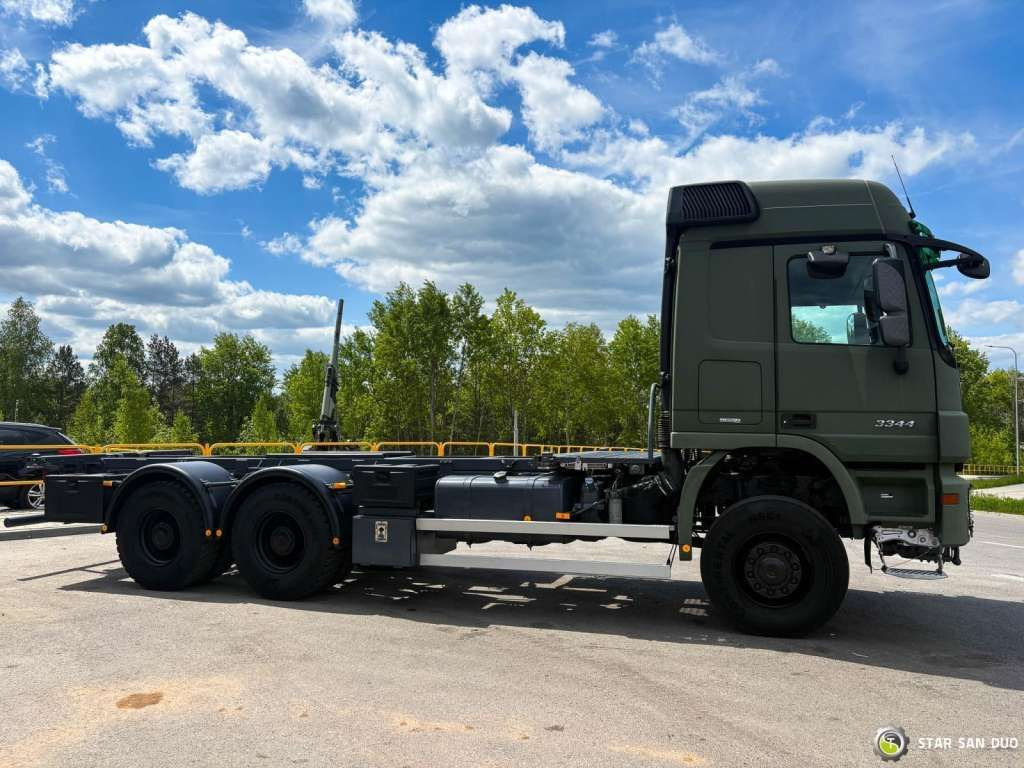 Mercedes-Benz ACTROS 3344 6x6 System Twist Lock - Грузовик-шасси: фото 5 Mercedes-Benz ACTROS 3344 6x6 System Twist Lock - Грузовик-шасси: фото 5