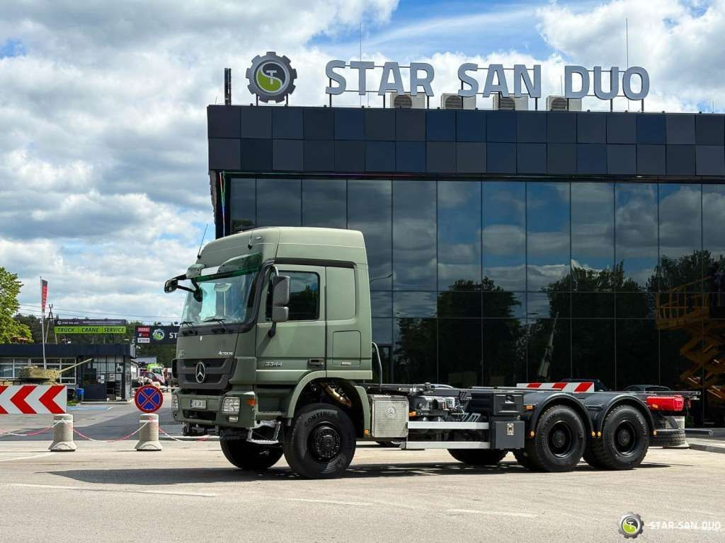 Mercedes-Benz ACTROS 3344 6x6 System Twist Lock - Грузовик-шасси: фото 3 Mercedes-Benz ACTROS 3344 6x6 System Twist Lock - Грузовик-шасси: фото 3