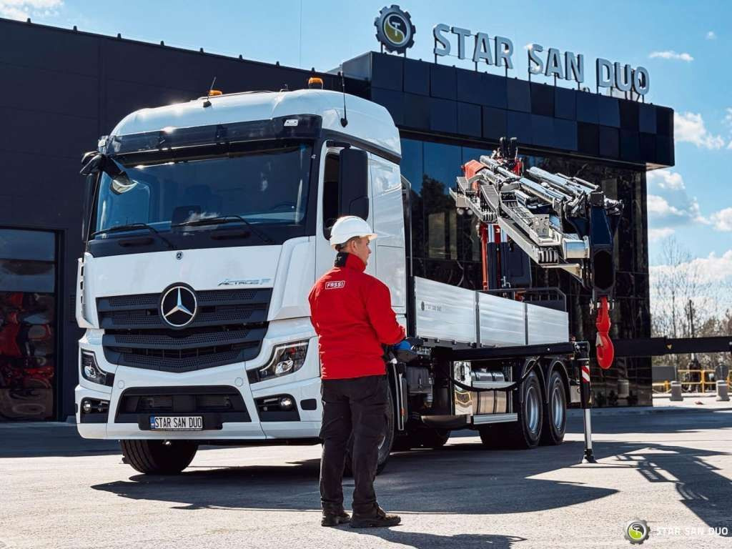 Автоманипулятор Mercedes-Benz ACTROS 3351 NEW 6x4 Fassi F485 Crane: фото 9 Автоманипулятор Mercedes-Benz ACTROS 3351 NEW 6x4 Fassi F485 Crane: фото 9