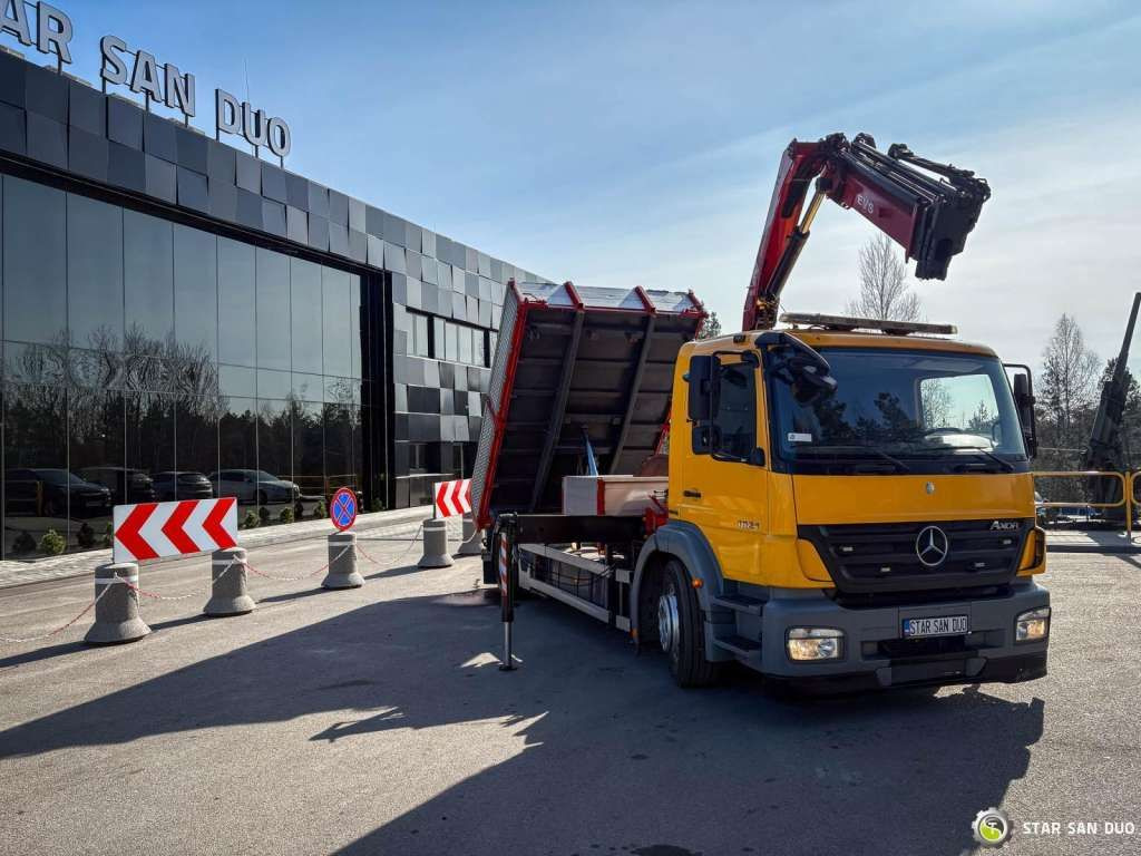 Mercedes-Benz AXOR 1824 4x2 HMF 975 HDS Crane Rotator Kipper Mercedes-Benz AXOR 1824 4x2 HMF 975 HDS Crane Rotator Kipper - Автоманипулятор, Самосвал: фото 2 Mercedes-Benz AXOR 1824 4x2 HMF 975 HDS Crane Rotator Kipper Mercedes-Benz AXOR 1824 4x2 HMF 975 HDS Crane Rotator Kipper - Автоманипулятор, Самосвал: фото 2