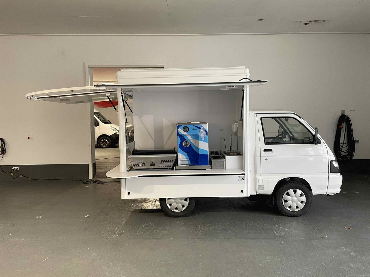 Mobil BORCO HÖHNS - Торговый грузовик: фото 3 Mobil BORCO HÖHNS - Торговый грузовик: фото 3