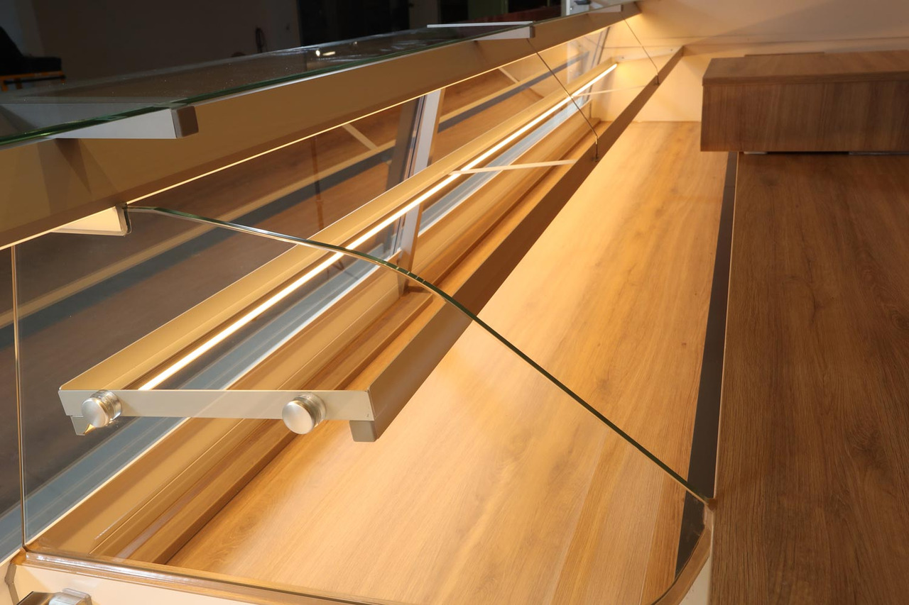 Verkaufsanhänger BORCO HÖHNS - Торговый прицеп: фото 3 Verkaufsanhänger BORCO HÖHNS - Торговый прицеп: фото 3