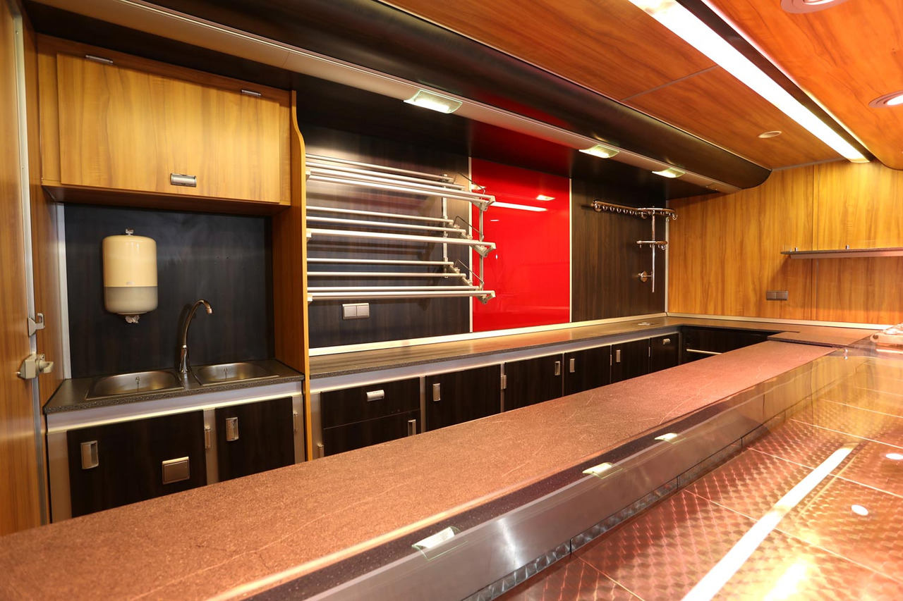 Wochenmarktmobil BORCO HÖHNS - Торговый грузовик: фото 4 Wochenmarktmobil BORCO HÖHNS - Торговый грузовик: фото 4