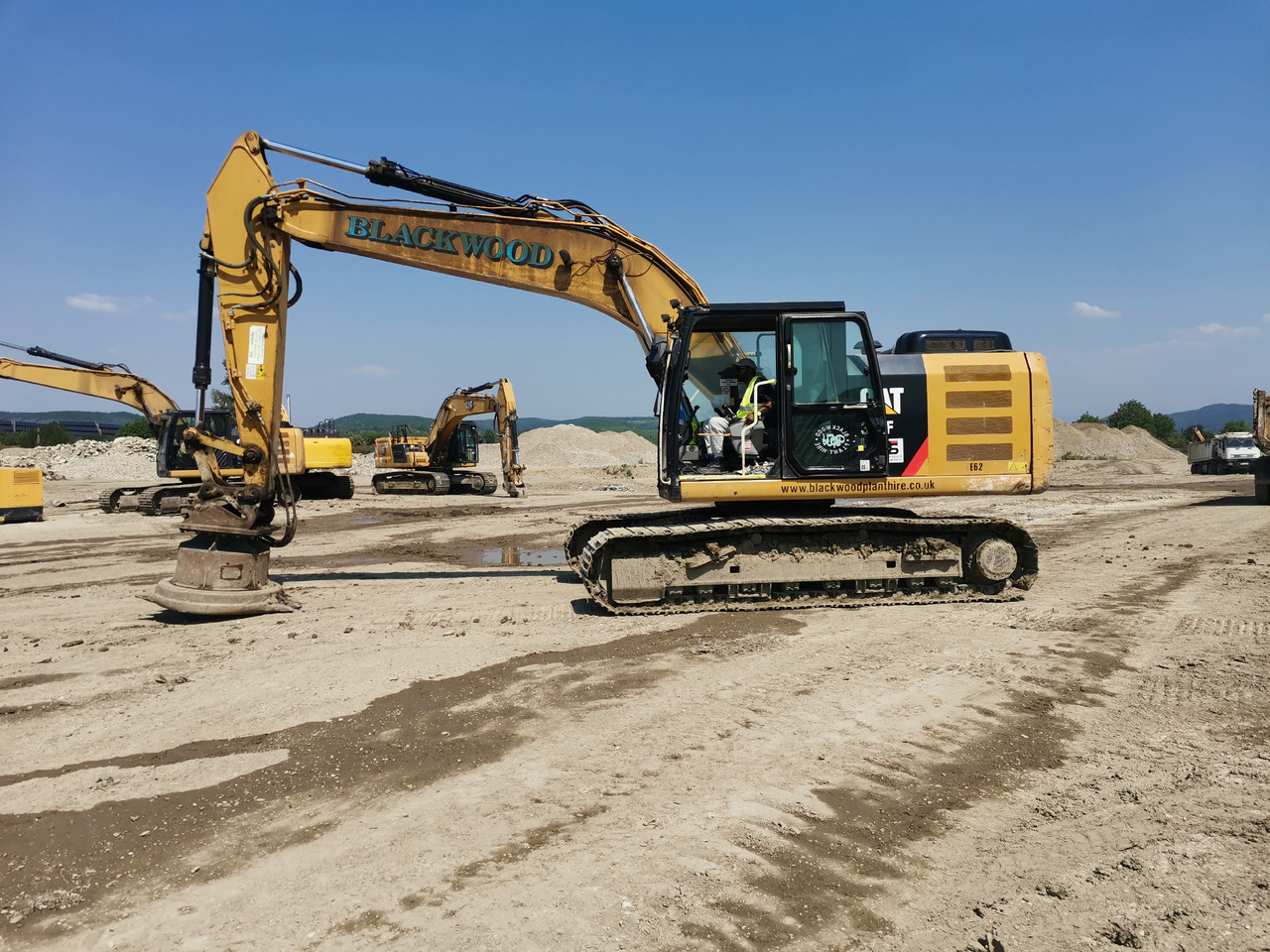 CATERPILLAR 320 F - Гусеничный экскаватор: фото 1 CATERPILLAR 320 F - Гусеничный экскаватор: фото 1