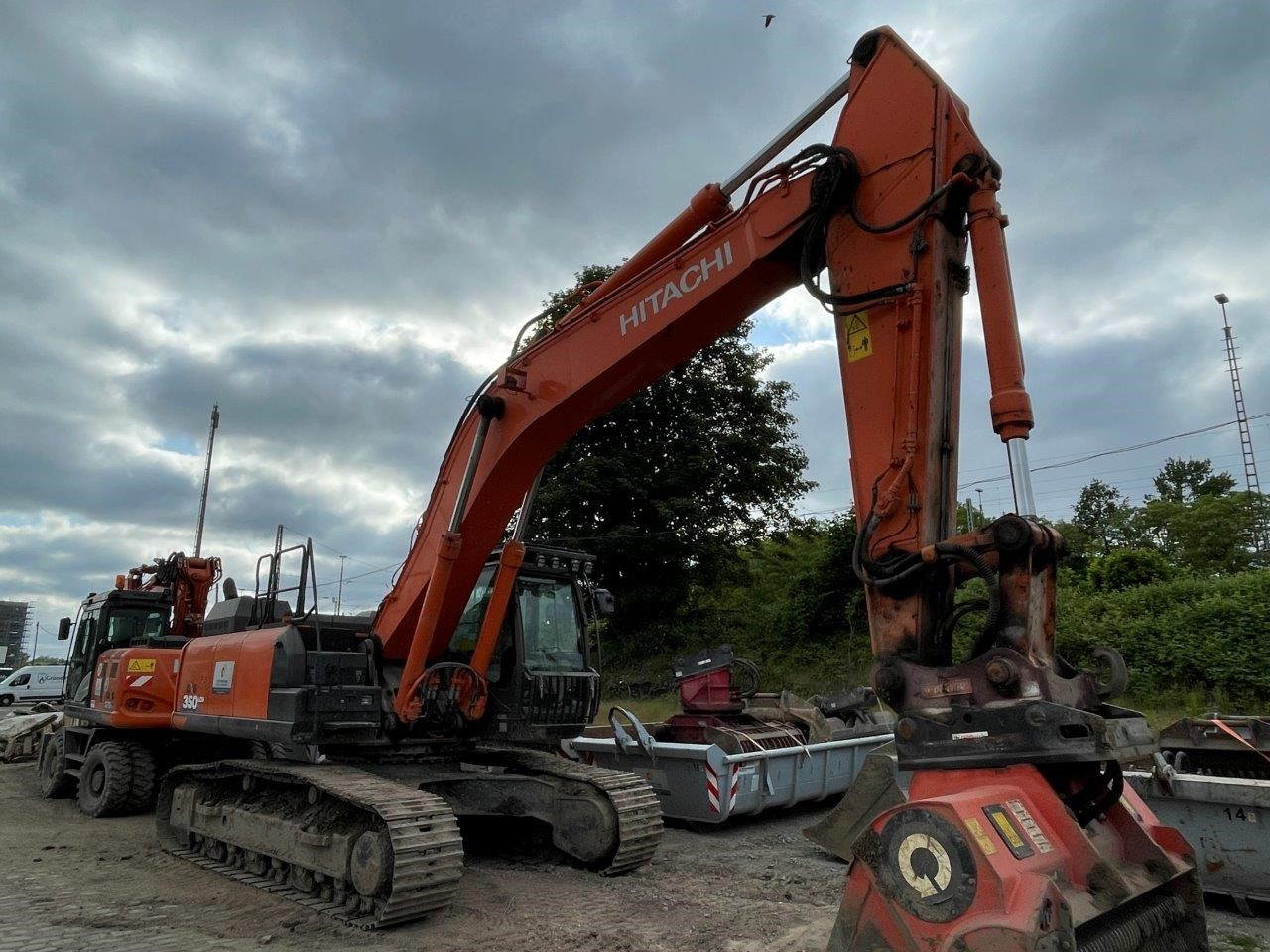 HITACHI ZX350 LCN - 6 - Гусеничный экскаватор: фото 3 HITACHI ZX350 LCN - 6 - Гусеничный экскаватор: фото 3