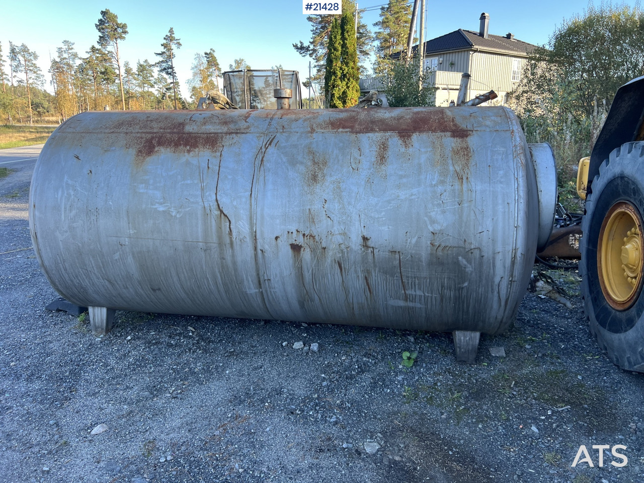 6000 liter diesel tank m/ pumpe og teller - Резервуар для хранения: фото 1 6000 liter diesel tank m/ pumpe og teller - Резервуар для хранения: фото 1