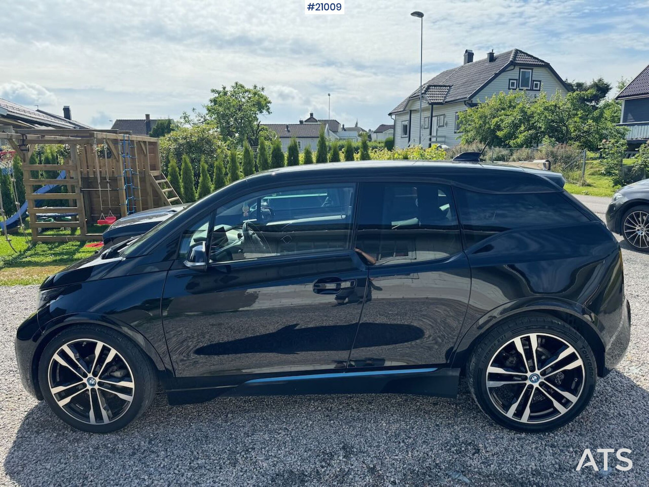 BMW i3 - Легковой автомобиль: фото 4 BMW i3 - Легковой автомобиль: фото 4
