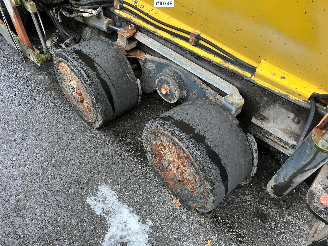 Асфальтоукладочная техника Bomag BF 300P: фото 33