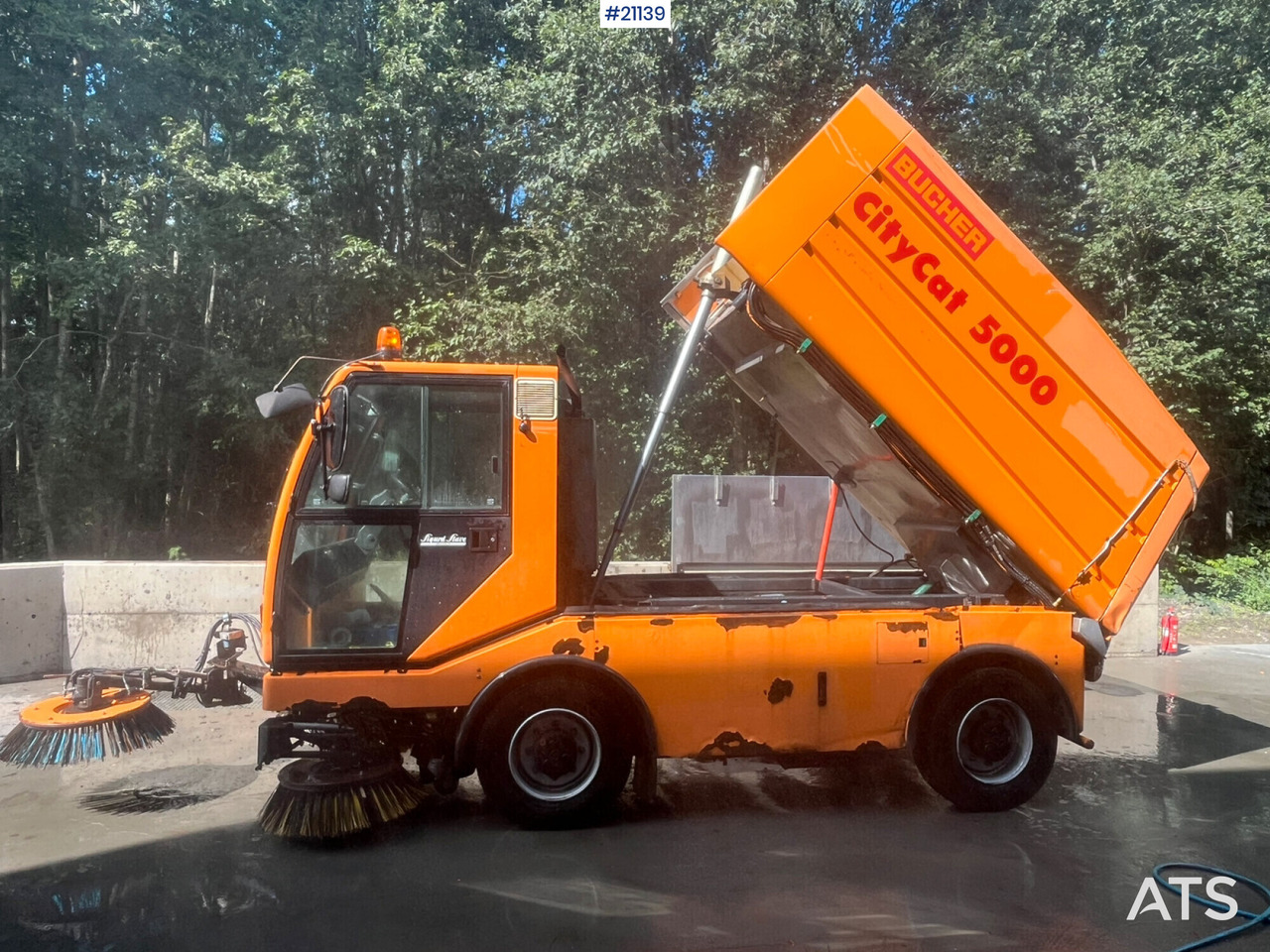 Bucher CityCat 5000 Feiebil - Подметально-уборочная машина: фото 1 Bucher CityCat 5000 Feiebil - Подметально-уборочная машина: фото 1