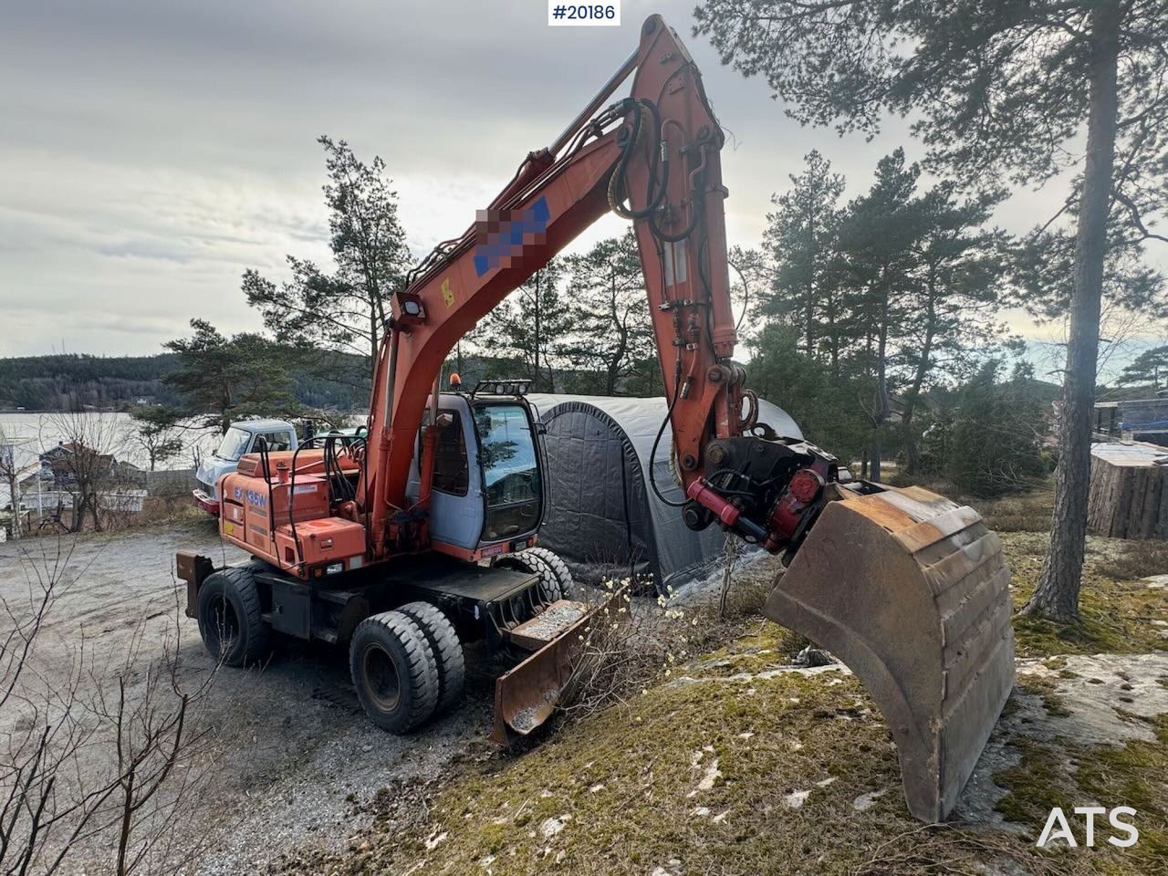 Hitachi EX135W - Экскаватор: фото 3 Hitachi EX135W - Экскаватор: фото 3