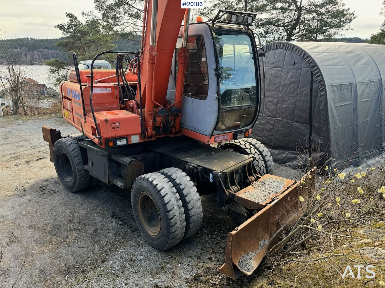 Hitachi EX135W - Экскаватор: фото 5 Hitachi EX135W - Экскаватор: фото 5