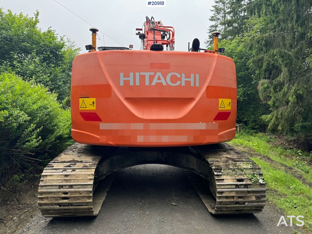 Hitachi ZX225 - Гусеничный экскаватор: фото 4 Hitachi ZX225 - Гусеничный экскаватор: фото 4