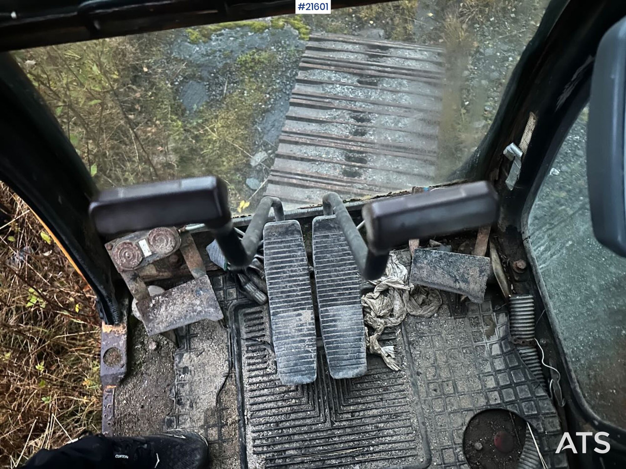 Гусеничный экскаватор Hyundai 210LC- 3H gravemaskin m/ 5 skuffer. Byttet belter for 100 timer siden: фото 18