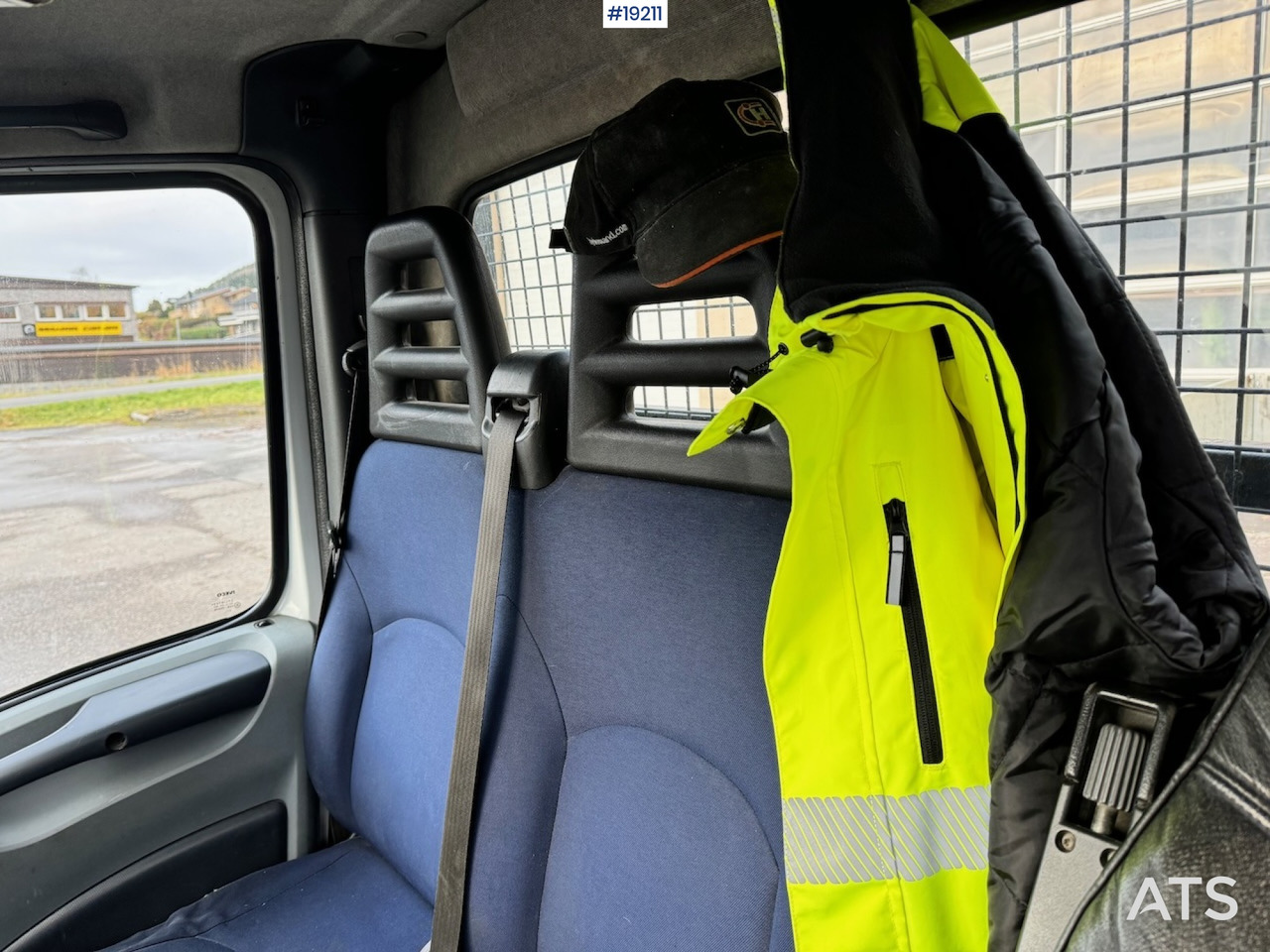Грузовик бортовой/ Платформа Iveco 35S14: фото 23