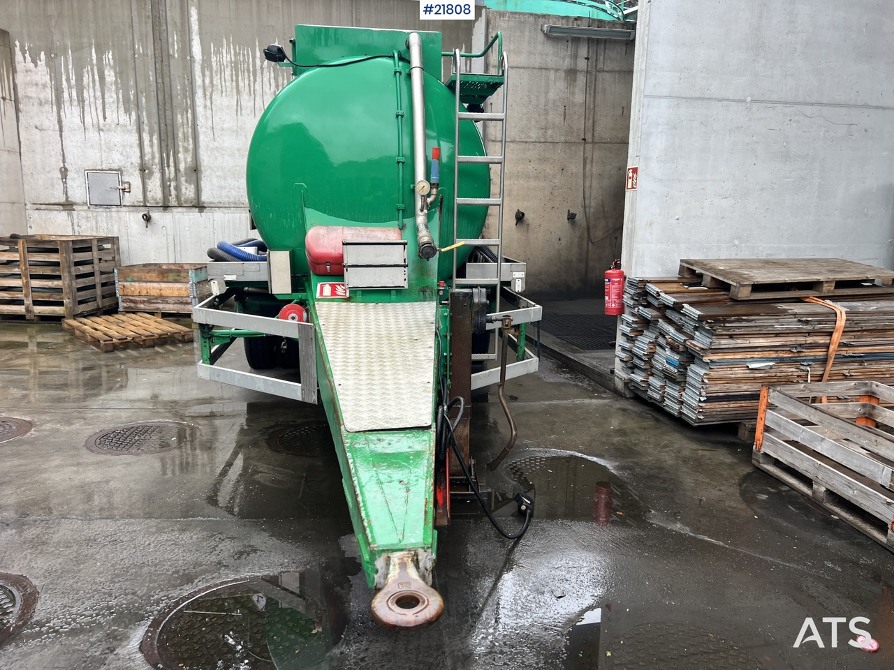 Jyki 2002 jyki ts2-15cr 2 akslet tankhenger rep.objekt - Прицеп-цистерна: фото 5 Jyki 2002 jyki ts2-15cr 2 akslet tankhenger rep.objekt - Прицеп-цистерна: фото 5