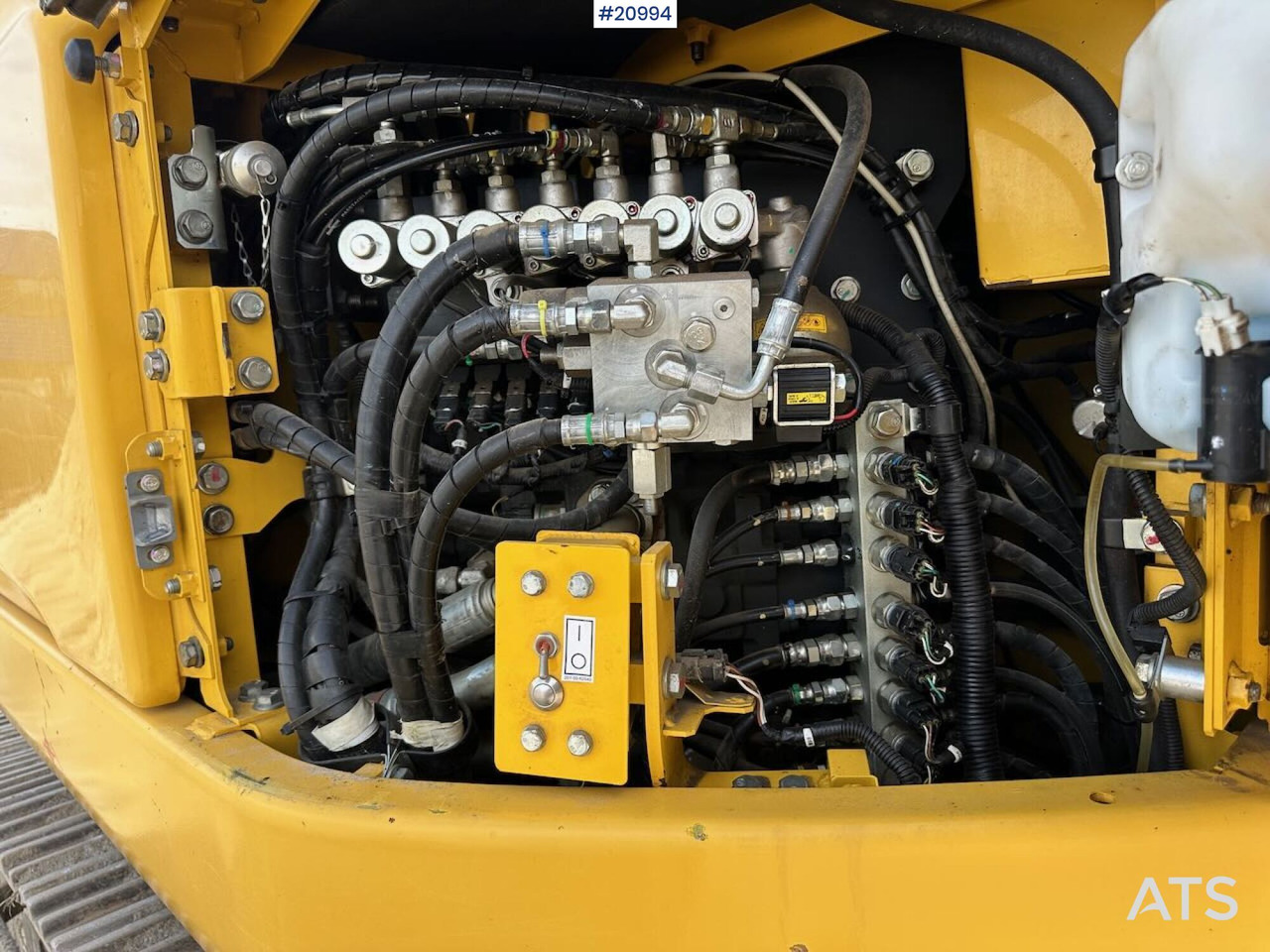 Гусеничный экскаватор Komatsu PC228USLC-10: фото 29