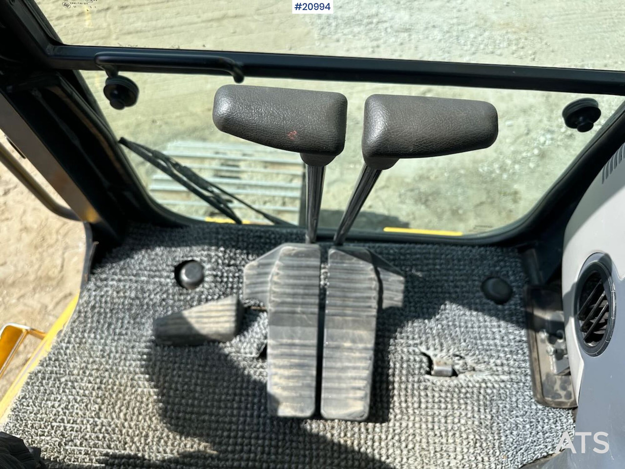 Гусеничный экскаватор Komatsu PC228USLC-10: фото 35