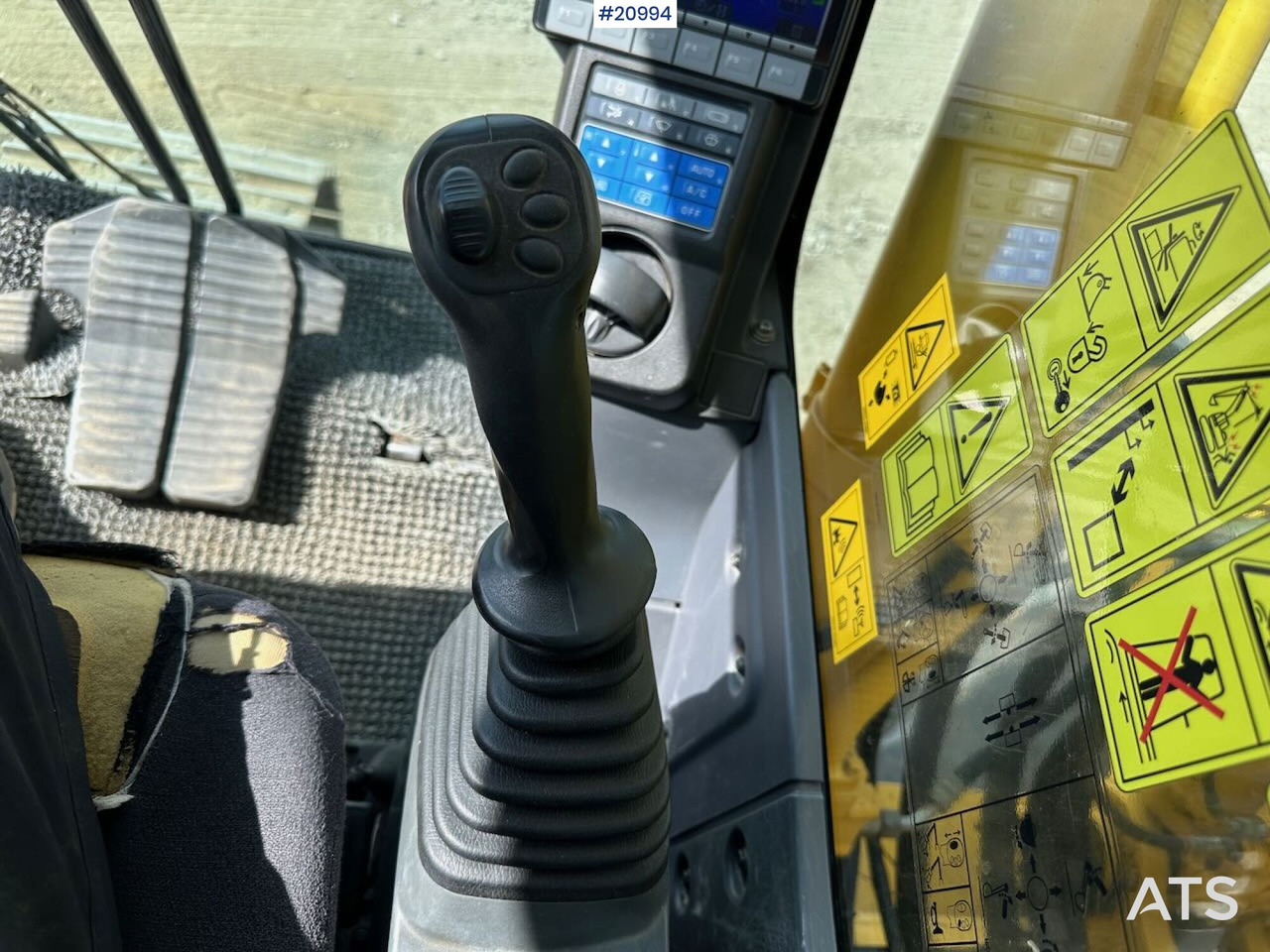 Гусеничный экскаватор Komatsu PC228USLC-10: фото 37