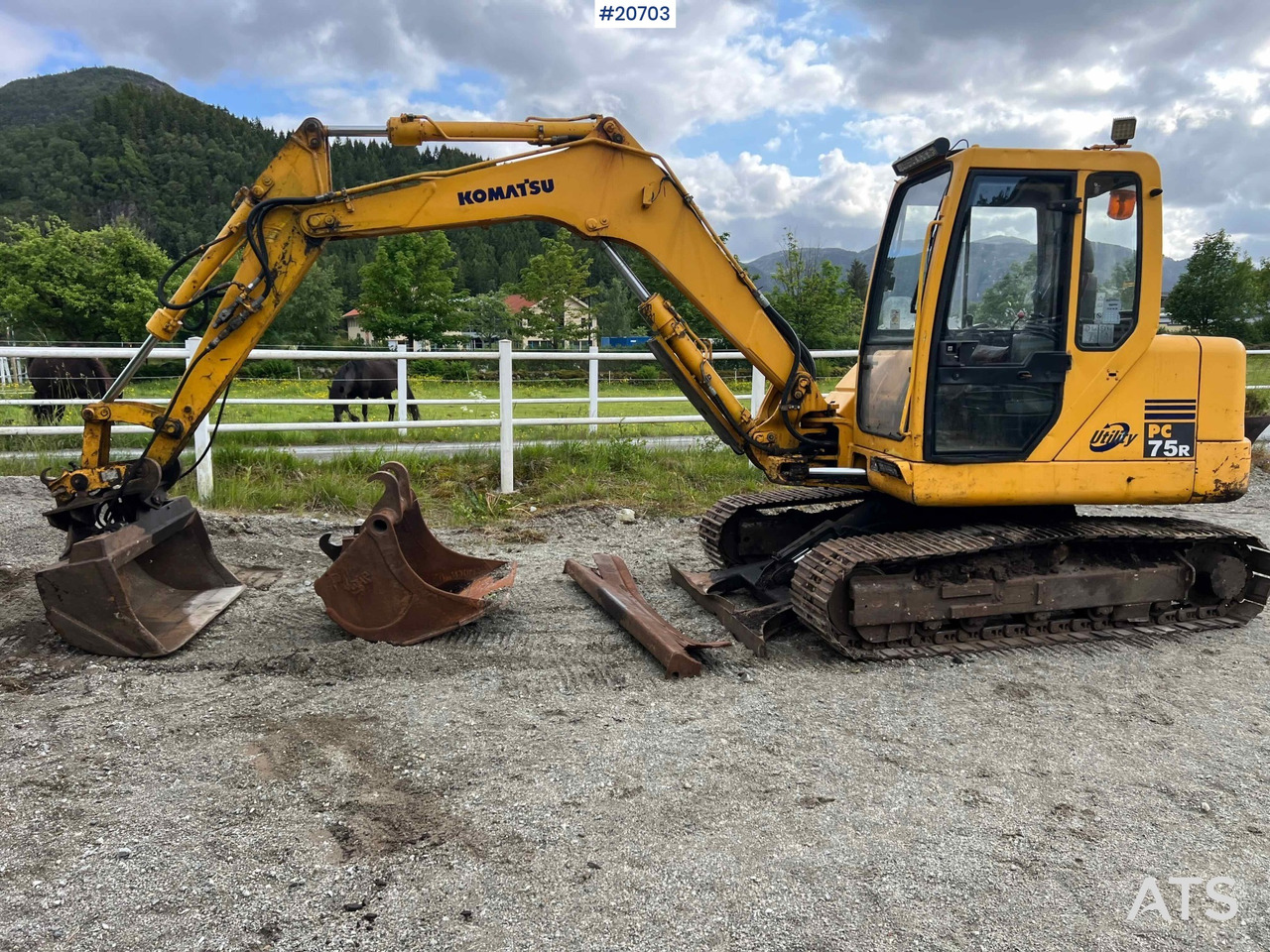 Экскаватор Komatsu PC75: фото 8