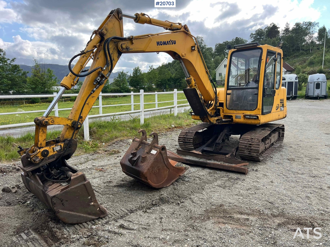 Экскаватор Komatsu PC75: фото 11