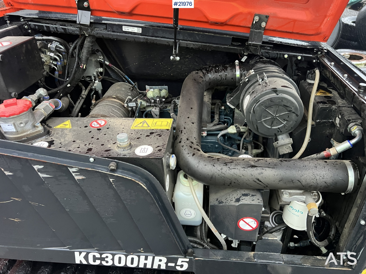 Гусеничный самосвал Kubota kc300hr-5: фото 12