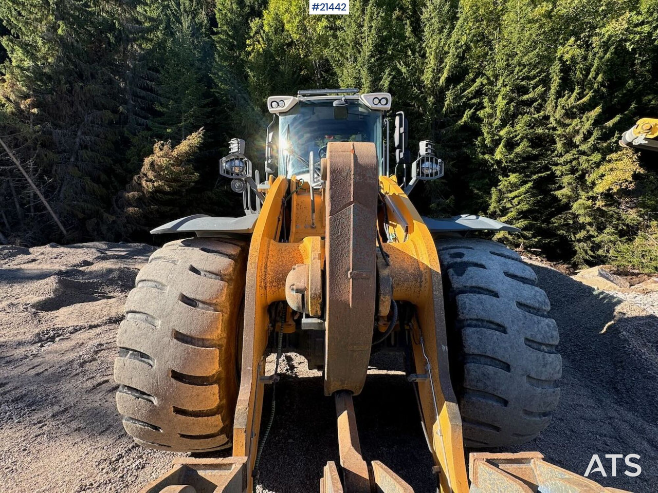 Liebherr L580 - Колёсный погрузчик: фото 3 Liebherr L580 - Колёсный погрузчик: фото 3