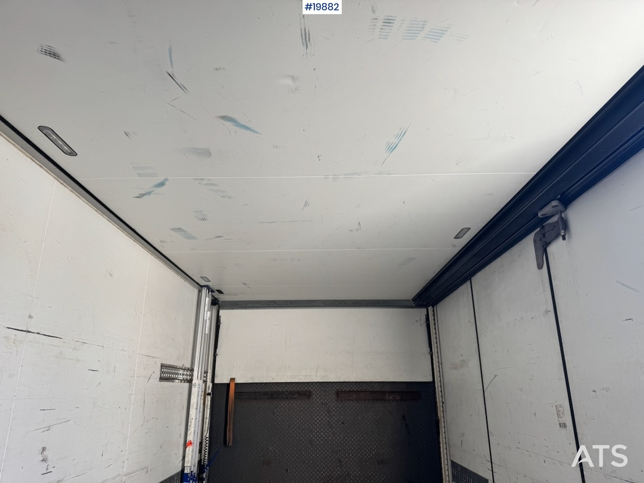 Грузовик с закрытым кузовом MAN TGM 18.290: фото 31 Грузовик с закрытым кузовом MAN TGM 18.290: фото 31