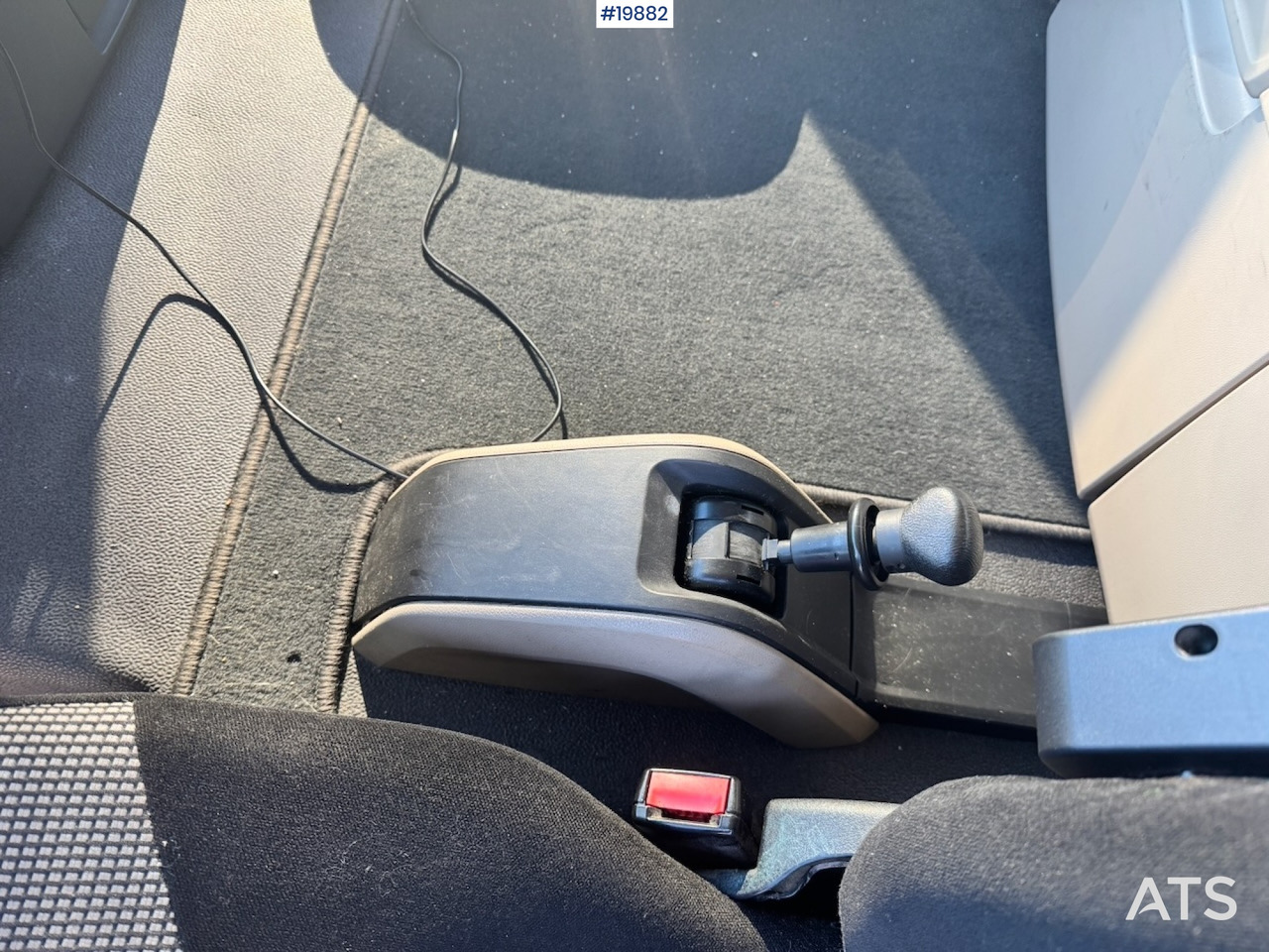 Грузовик с закрытым кузовом MAN TGM 18.290: фото 14 Грузовик с закрытым кузовом MAN TGM 18.290: фото 14