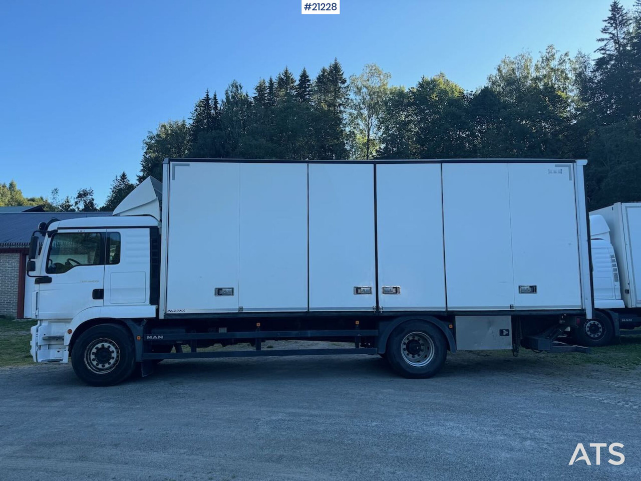 MAN TGM 18.290 - Грузовик с закрытым кузовом: фото 3 MAN TGM 18.290 - Грузовик с закрытым кузовом: фото 3