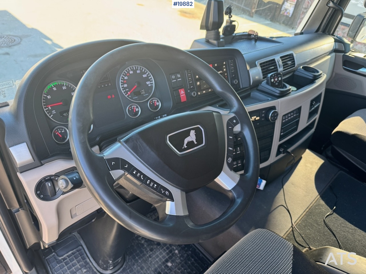 Грузовик с закрытым кузовом MAN TGM 18.290: фото 13 Грузовик с закрытым кузовом MAN TGM 18.290: фото 13