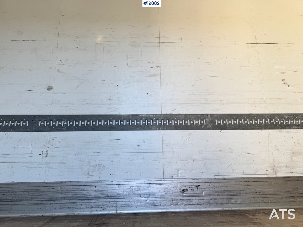 Грузовик с закрытым кузовом MAN TGM 18.290: фото 28 Грузовик с закрытым кузовом MAN TGM 18.290: фото 28