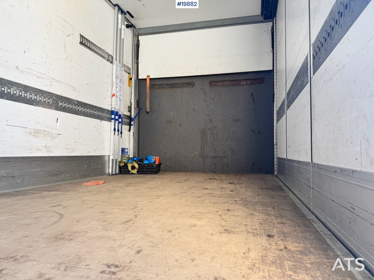 Грузовик с закрытым кузовом MAN TGM 18.290: фото 29 Грузовик с закрытым кузовом MAN TGM 18.290: фото 29