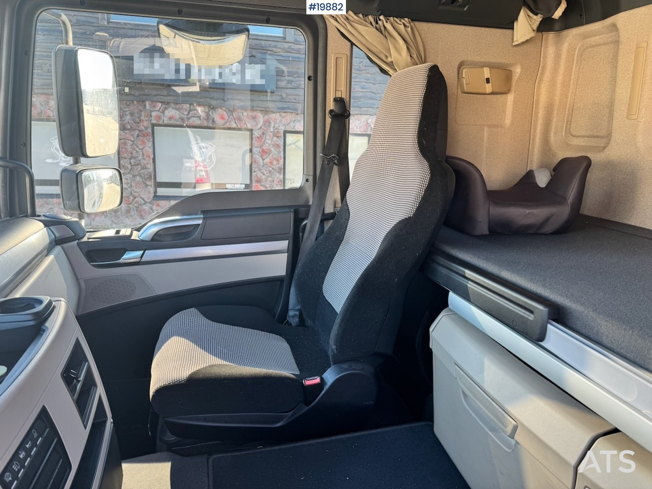 Грузовик с закрытым кузовом MAN TGM 18.290: фото 11 Грузовик с закрытым кузовом MAN TGM 18.290: фото 11