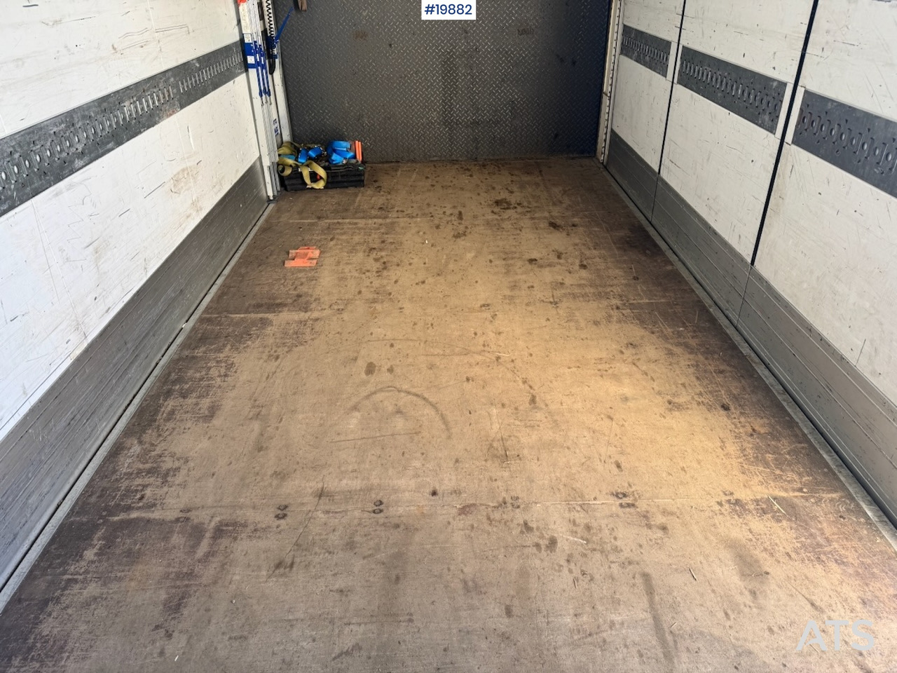 Грузовик с закрытым кузовом MAN TGM 18.290: фото 27 Грузовик с закрытым кузовом MAN TGM 18.290: фото 27