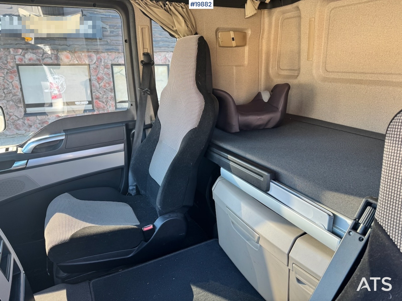 Грузовик с закрытым кузовом MAN TGM 18.290: фото 12 Грузовик с закрытым кузовом MAN TGM 18.290: фото 12