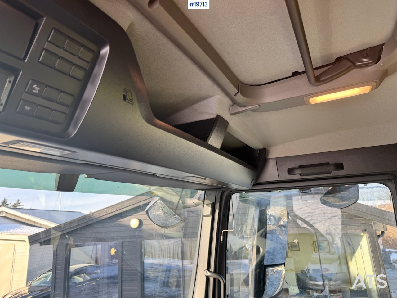 Самосвал MAN TGS 33.510: фото 29