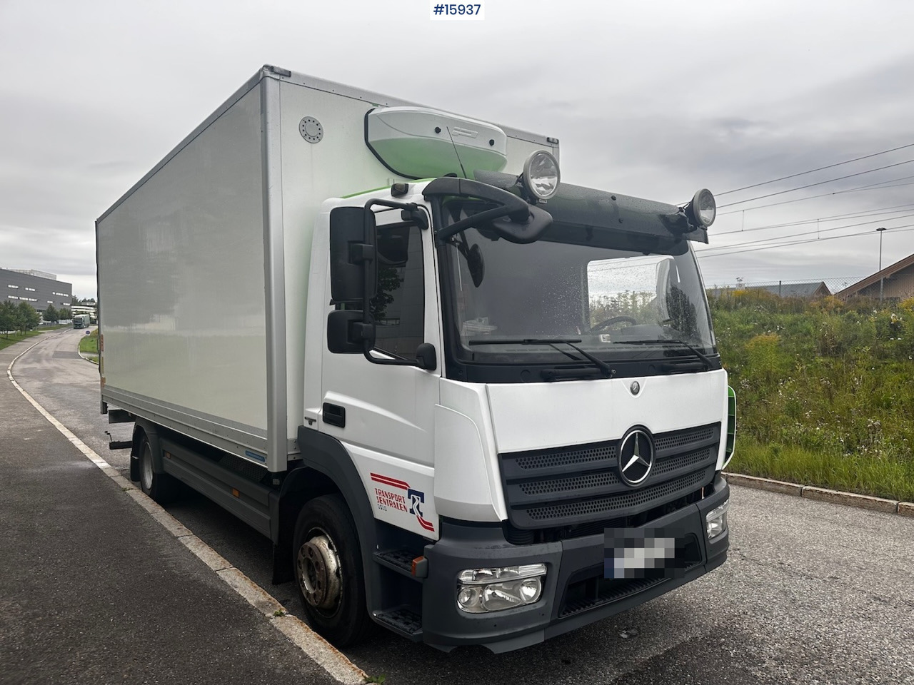 Грузовик с закрытым кузовом Mercedes Atego: фото 7