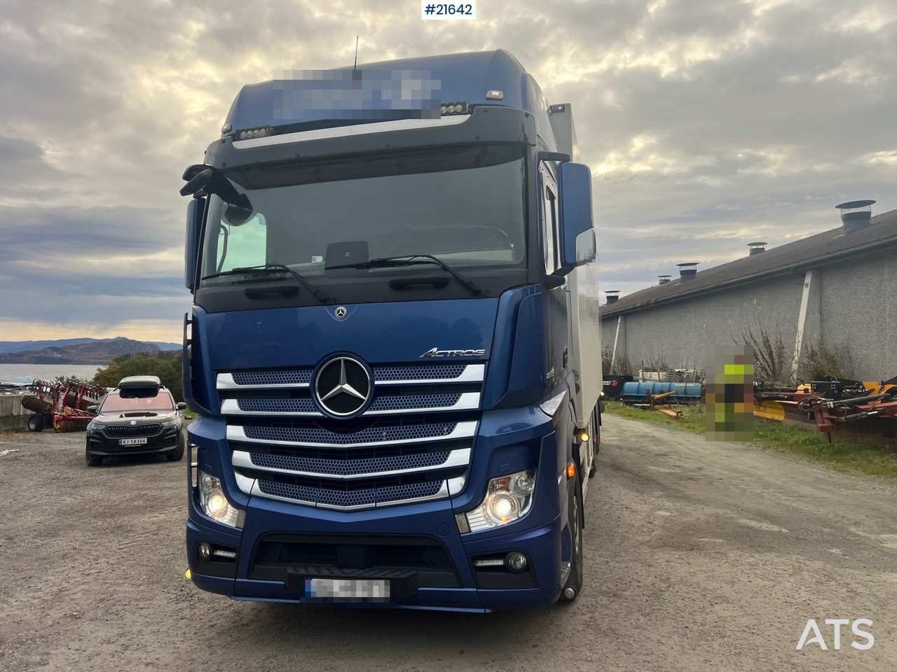 Mercedes-Benz Actrox 6x2 skapbil m/ kjøl/frys aggregat - Грузовик с закрытым кузовом: фото 3 Mercedes-Benz Actrox 6x2 skapbil m/ kjøl/frys aggregat - Грузовик с закрытым кузовом: фото 3