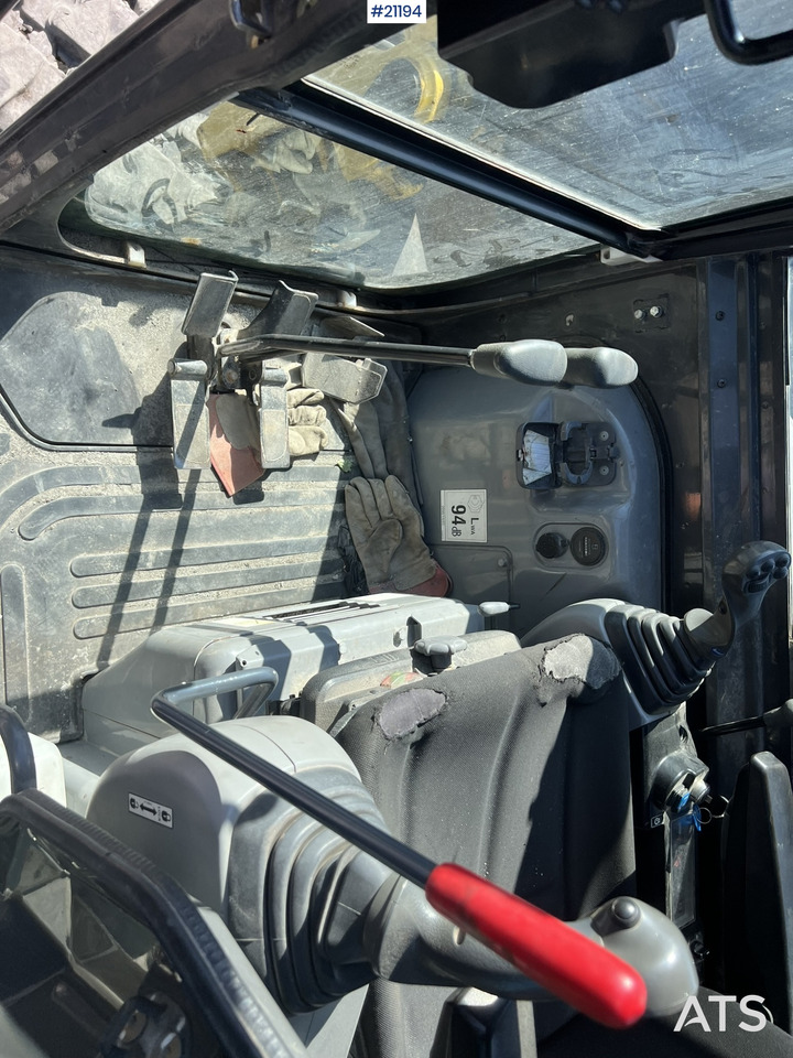 Гусеничный экскаватор New Holland E55B: фото 18 Гусеничный экскаватор New Holland E55B: фото 18