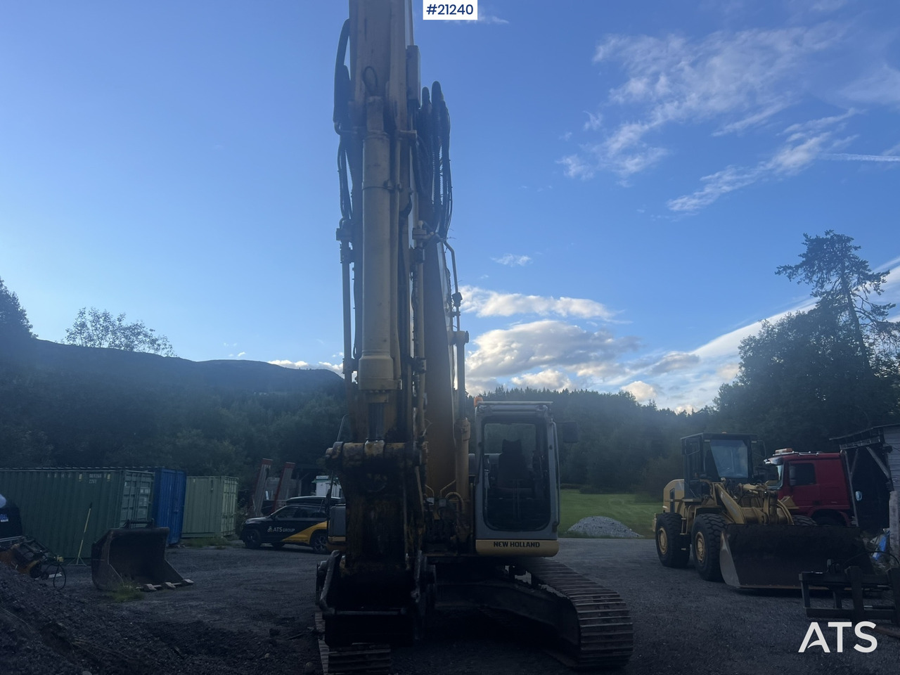 New Holland Kobelco E265B - Гусеничный экскаватор: фото 5 New Holland Kobelco E265B - Гусеничный экскаватор: фото 5