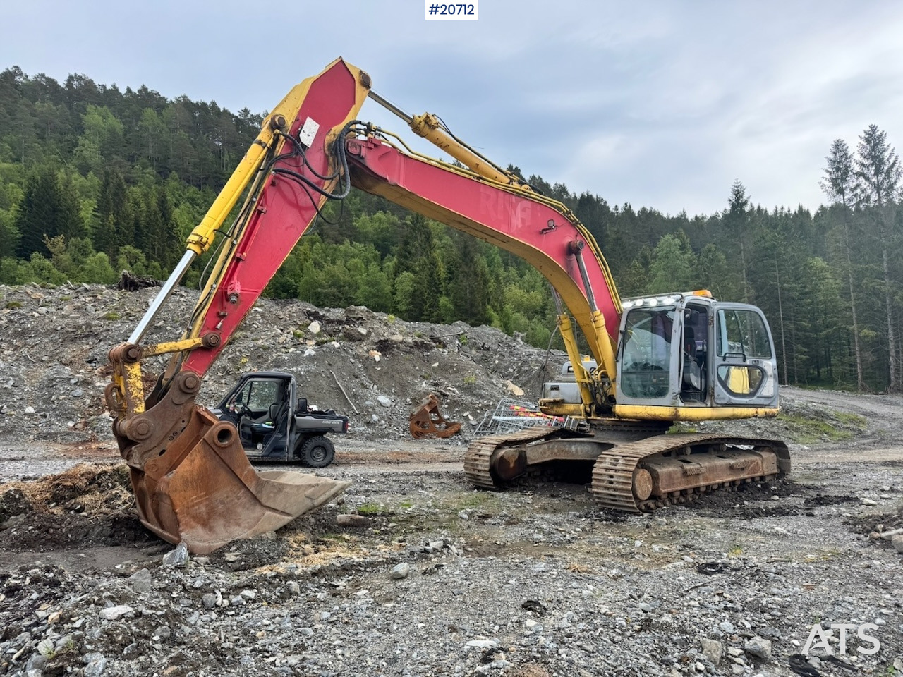New Holland kobelco E305B - Экскаватор: фото 1 New Holland kobelco E305B - Экскаватор: фото 1