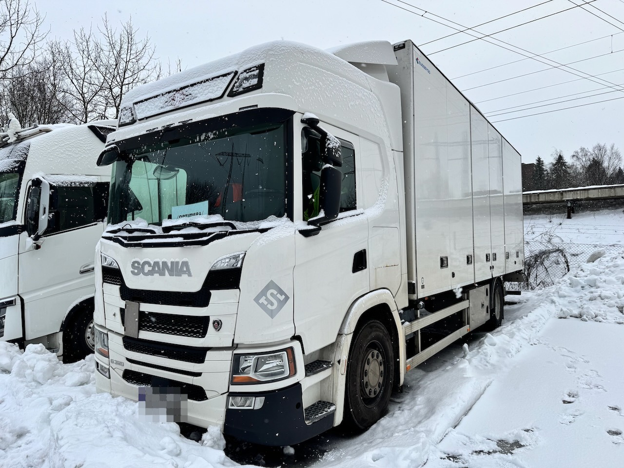 Scania G320 - Грузовик с закрытым кузовом: фото 1 Scania G320 - Грузовик с закрытым кузовом: фото 1