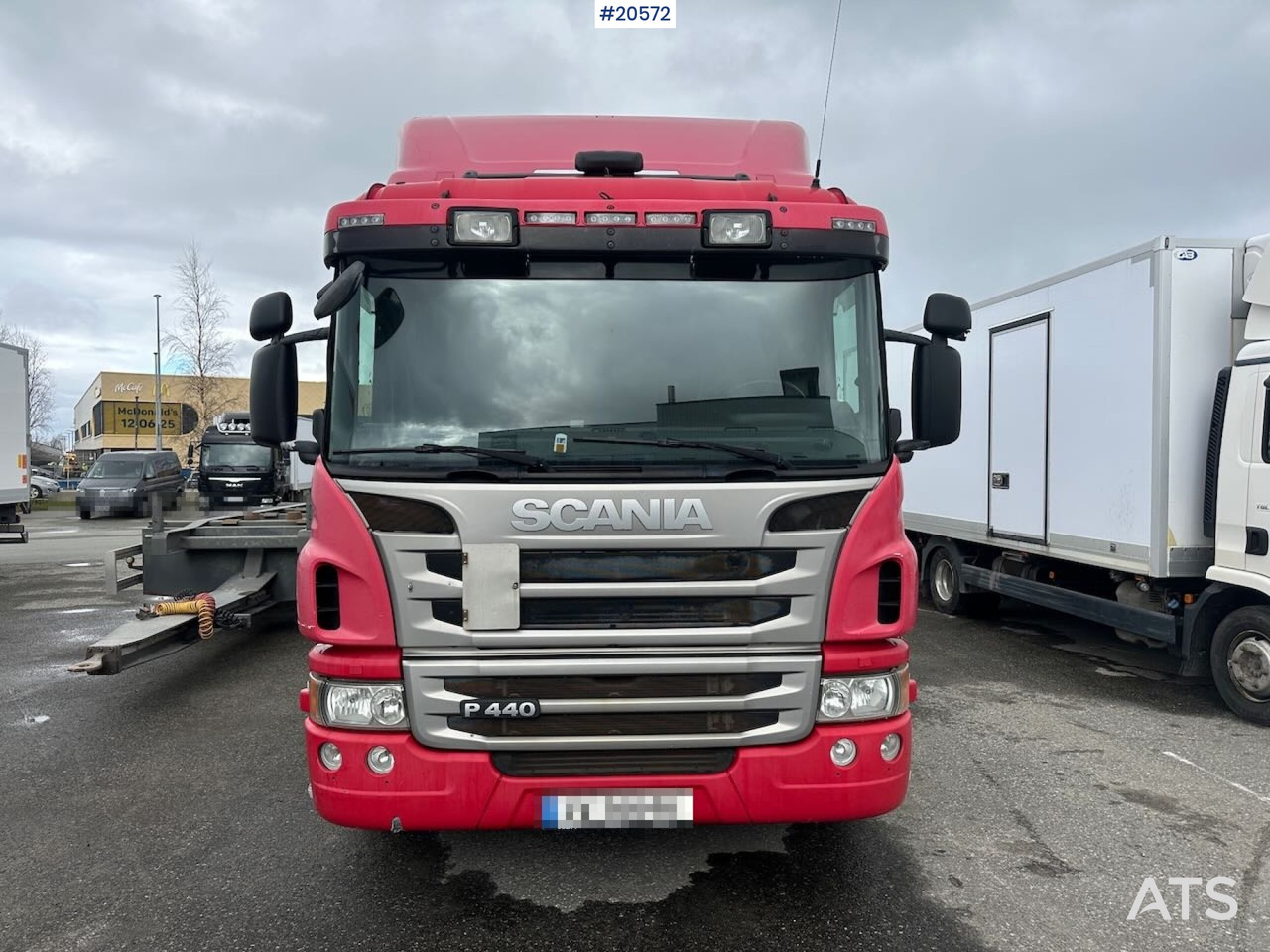Scania P440 - Грузовик-контейнеровоз/ Сменный кузов: фото 2 Scania P440 - Грузовик-контейнеровоз/ Сменный кузов: фото 2