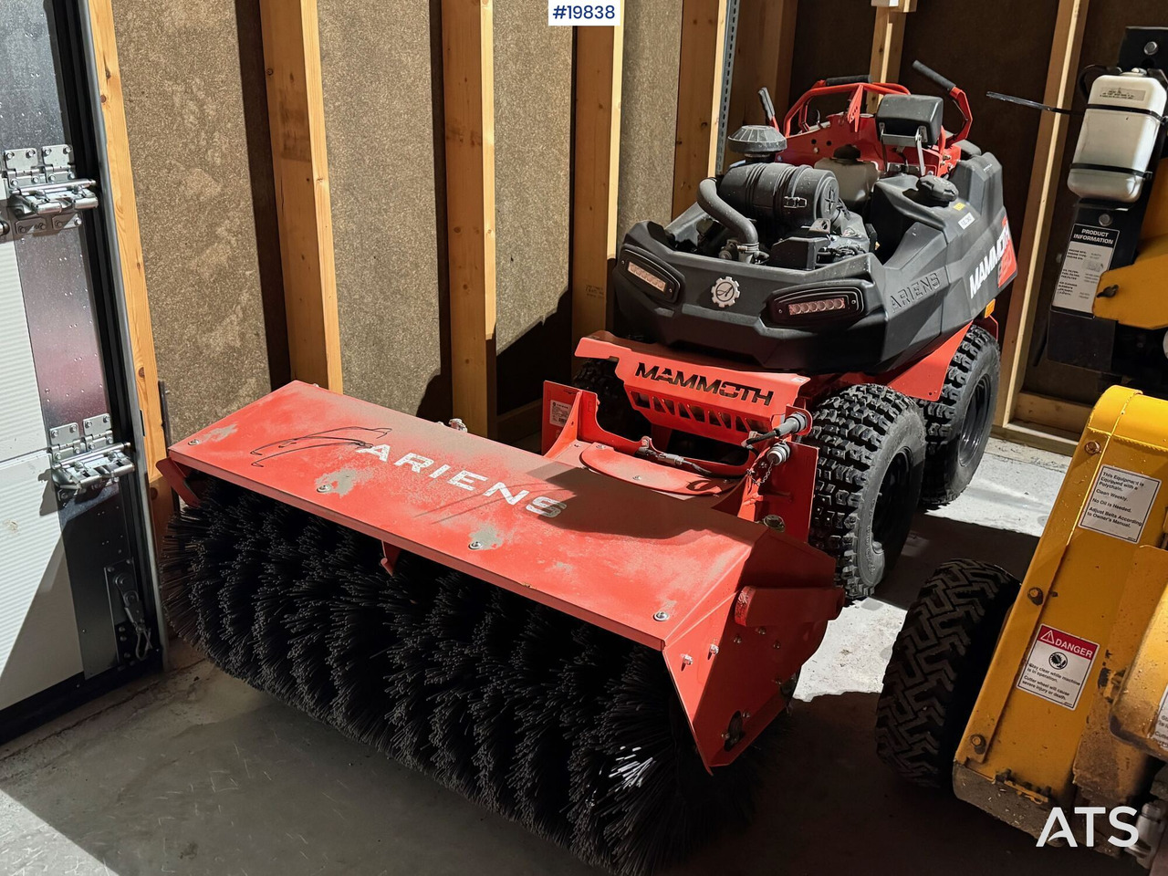 Mammoth 850 - Строительная техника: фото 1 Mammoth 850 - Строительная техника: фото 1