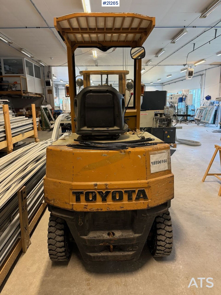 Toyota 3FB25 - Электропогрузчик: фото 5 Toyota 3FB25 - Электропогрузчик: фото 5