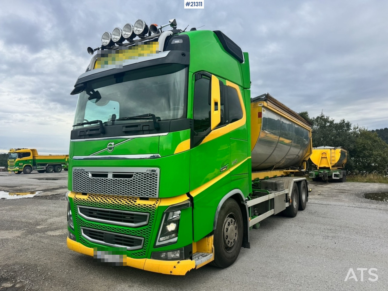 Volvo FH16 750 - Крюковой мультилифт: фото 1 Volvo FH16 750 - Крюковой мультилифт: фото 1