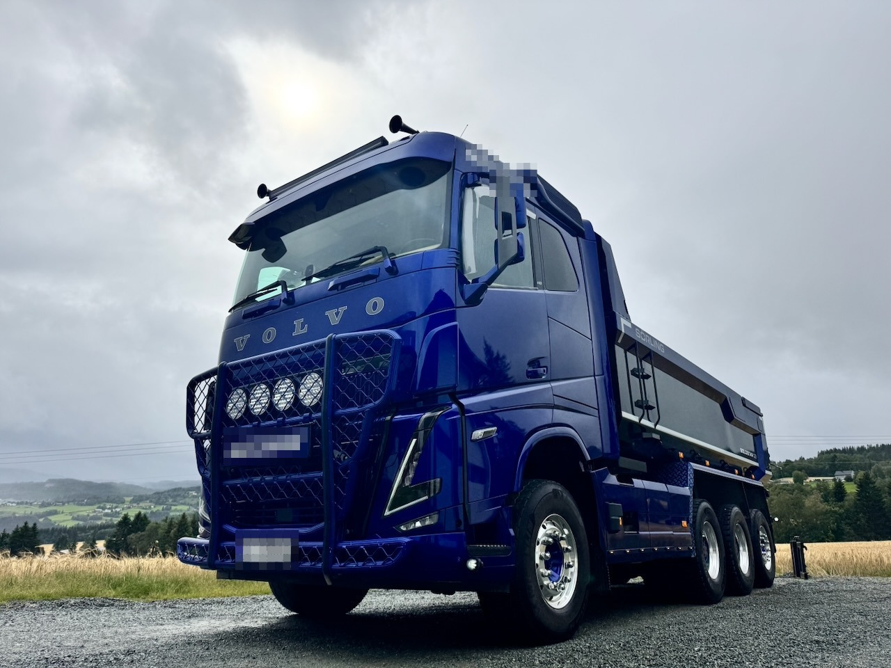 Volvo FH16 - Самосвал: фото 2 Volvo FH16 - Самосвал: фото 2