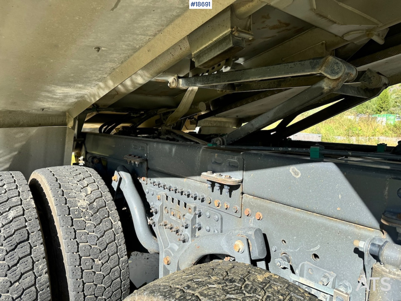 Самосвал Volvo FH650: фото 25