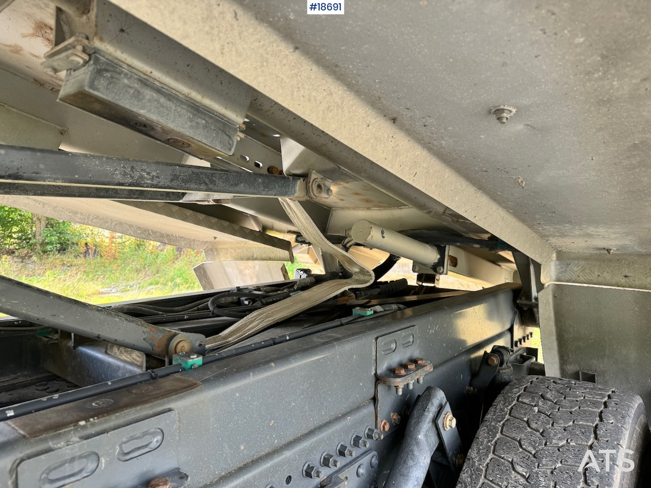 Самосвал Volvo FH650: фото 18